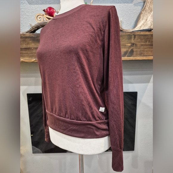 VUORI Long Sleeve Halo Crew Top Size Medium New Condition - Picture 4 of 7